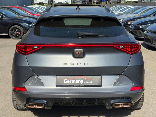 Cupra Formentor 1.4 e-Hybrid 245pk VZ Performance Pano Sfeer ACC Camera Keyless Wegkl. Trekh Adapt.Demp VOL!