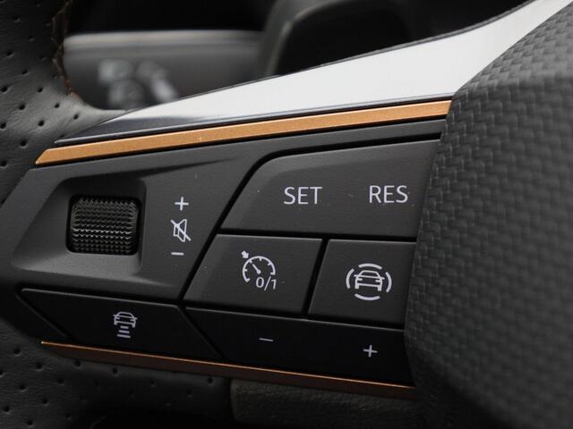 Cupra Formentor 1.4e-Hybrid 150kW/204PK DSG Panoramadak · Navigatie · Camera + Parkeersensoren · Garantie tot oktober 2025