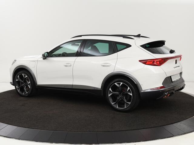 Cupra Formentor 1.4 e-Hybrid VZ | 245pk | Camera | Adaptive cruise | Stuurverwarming | Sfeerverlichting | Navigatie | Keyless | Full LED | PHEV