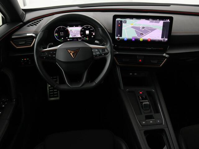 Cupra Formentor 1.4 e-Hybrid VZ | 245pk | Camera | Adaptive cruise | Stuurverwarming | Sfeerverlichting | Navigatie | Keyless | Full LED | PHEV