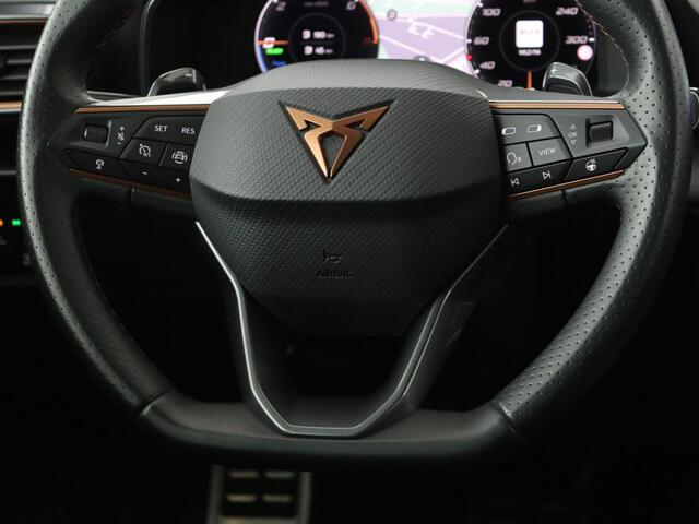 Cupra Formentor 1.4 e-Hybrid VZ | 245pk | Camera | Adaptive cruise | Stuurverwarming | Sfeerverlichting | Navigatie | Keyless | Full LED | PHEV