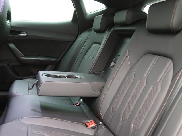 Cupra Formentor 1.4 e-Hybrid Performance 204PK DSG Pano-Schuifdak, Achteruitrijcamera, Adaptieve Cruise Controle, Elektr. Achterklep, Memorystoel, Keyless, 18" LM Velgen