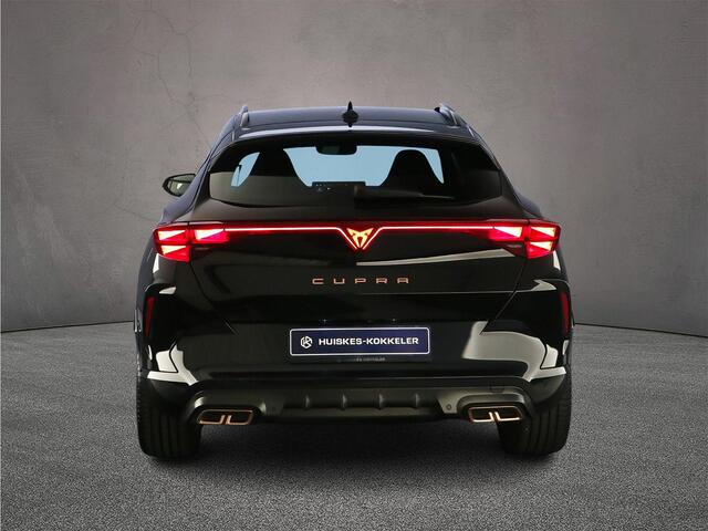 Cupra Formentor VZ Performance 1.5 TSI e-Hybrid 272pk DSG Automaat Trekhaak, Elektrische achterklep, Adaptive cruise control, Achteruitrijcamera, Stuurwiel verwarmd