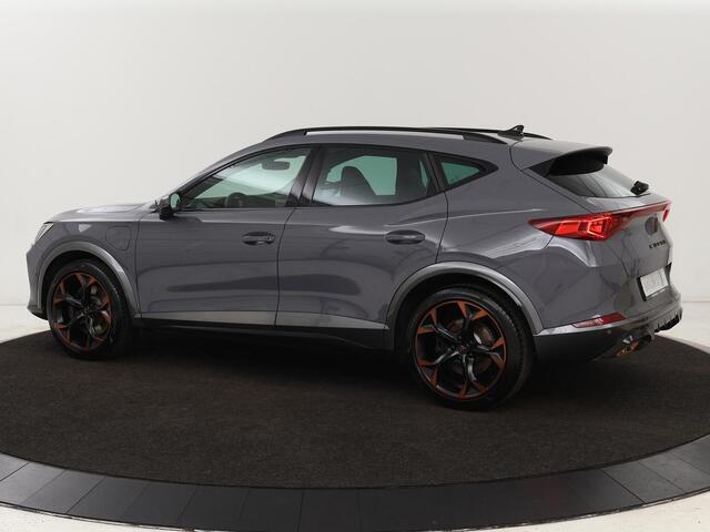 Cupra Formentor 1.4 e-Hybrid VZ | 245pk | Stoel & stuurverwarming | Carplay | Camera | Adaptive cruise | Navigatie | Sfeerverlichting | Keyless | Full LED | PHEV