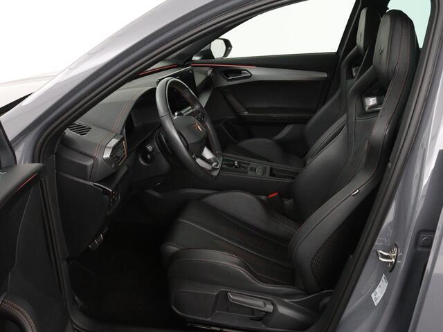 Cupra Formentor 2.0 TSI VZ | 310pk | Panoramadak | Leder | Trekhaak | Stoel & stuurverwarming | Carplay | Adaptive cruise | Camera | Keyless | Full LED | Sportstoelen