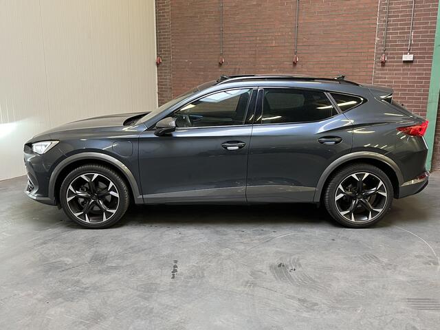 Cupra Formentor 1.4 e-Hybrid Black Edition / AUTOMAAT/ PANO/ LEDER/ ELEKTR. STOELEN/ 360 CAMERA/ FULL LINK/ ADAPT. CRUISE/ PARK. SENSOREN/ CLIMA/ NAVI/ RIJ-MODI/ KEYLESS