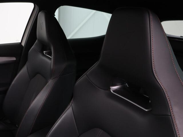 Cupra Formentor 1.4 e-Hybrid VZ | 245pk | Stoel & stuurverwarming | Trekhaak | 360 camera | Carplay | Adaptive cruise | Navigatie | Sfeerverlichting | Full LED | Keyless | PHEV