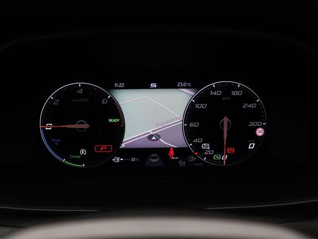 Cupra Formentor 1.4 e-Hybrid VZ Copper Edition 245PK DSG Pano-Schuifdak, Achteruitrijcamera, Alarm, Adaptieve Cruise Controle, Keyless, Side Assist, Volleder, Trekhaak, 19" LM Velgen