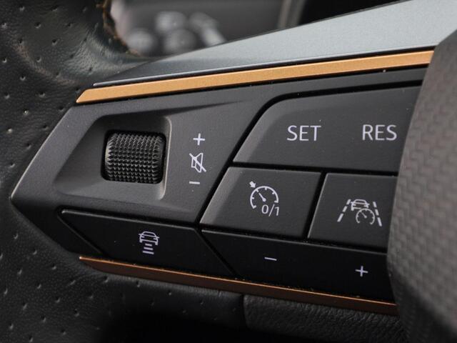 Cupra Formentor 1.4 e-Hybrid 245pk DSG VZ Performance · Panoramadak · Trekhaak · Navigatie ·