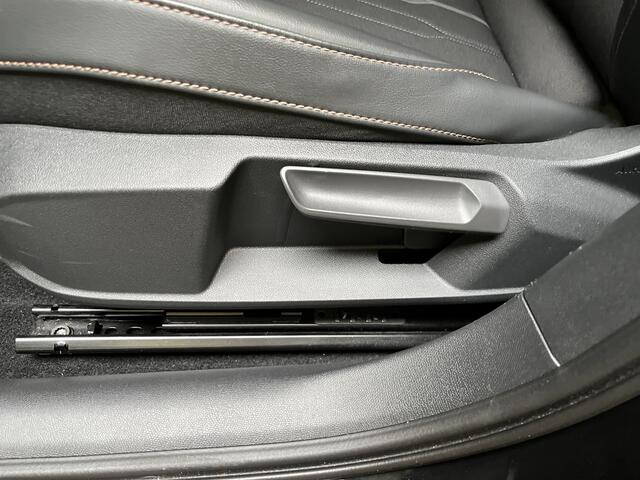 Cupra Formentor 1.4 e-Hybrid VZ Performance / AUTOMAAT/ PANO/ 245 PK/ 19" LMV/ FULL LINK/ ADAPT. CRUISE/ DIGITAL DASH/ PARK. SENSOREN + CAMERA/ RIJ-MODI/ STOEL-STUUR VERWARM./ NAVI/ MATRIX/ DAB/ CLIMA