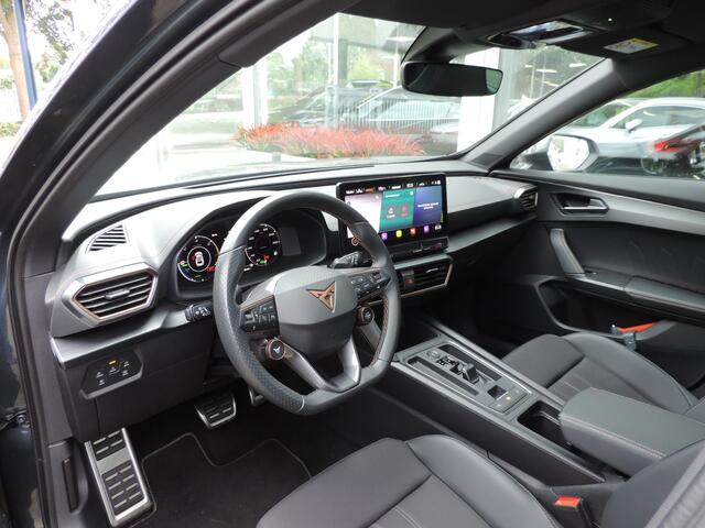 Cupra Formentor 1.4 e-Hybrid VZ Performance - Pano | Carplay | Memory | Matrix LED | Camera | Stoel/stuurverw.