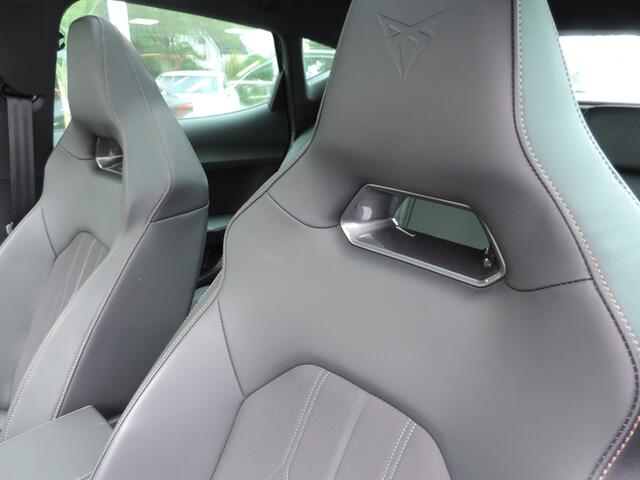 Cupra Formentor 1.4 e-Hybrid VZ Performance - Pano | Carplay | Memory | Matrix LED | Camera | Stoel/stuurverw.