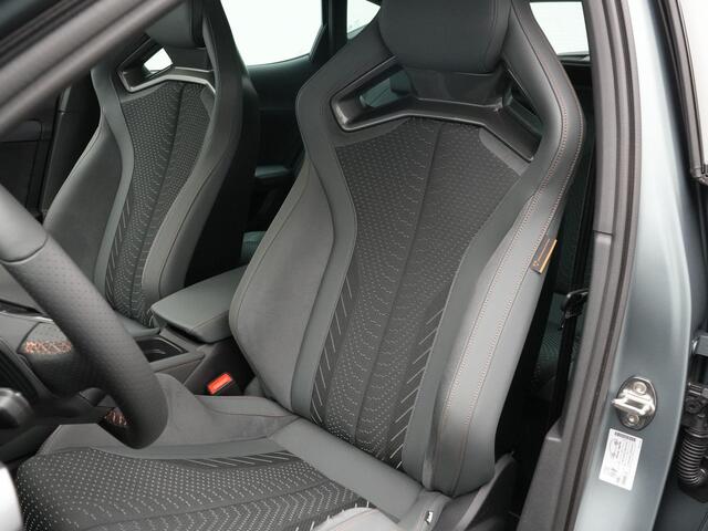 Cupra Formentor 1.5 TSI e-Hybrid 272 pk VZ Performance | Sabelt CUP-kuipstoelen | Matrix LED | Adaptieve onderstelregeling (DCC) | Sennheiser sound | Stoelverwarming | Adaptive Cruise | 19 inch licht metalen velgen