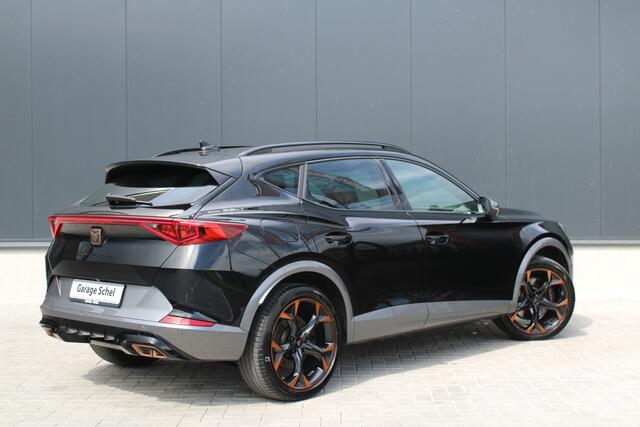 Cupra Formentor 1.4 e-Hybrid VZ Performance - ACC - Kuipstoelen - Navi - Winterpakket - Camera - Matrix LED - Rijklaar