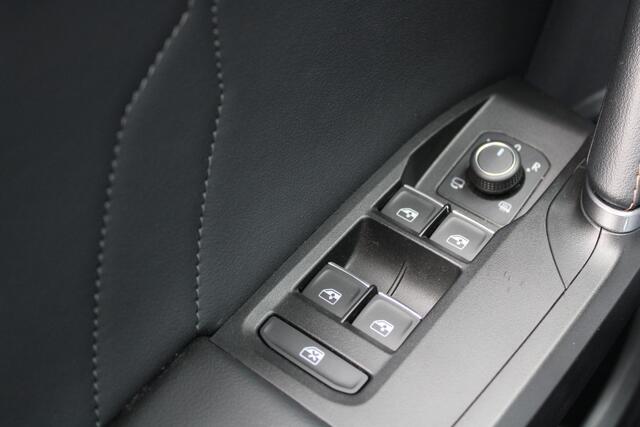 Cupra Formentor 1.4 e-Hybrid VZ Performance - ACC - Kuipstoelen - Navi - Winterpakket - Camera - Matrix LED - Rijklaar