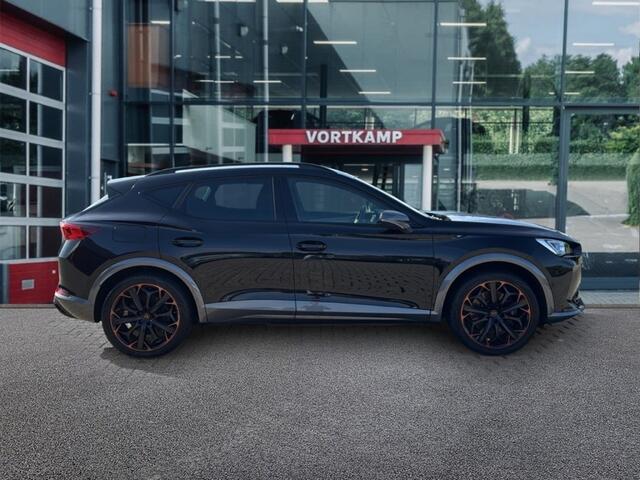 Cupra Formentor 1.4 TSI VZ E-HYBRID 245PK CAMERA/E-KLEP/ACC/TOP-SPORT-STUUR