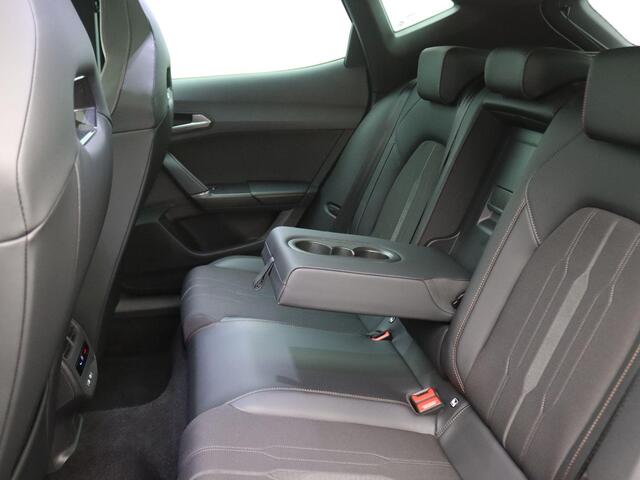 Cupra Formentor 1.4 e-Hybrid VZ Performance 245PK DSG Trekhaak, Pano-Schuifdak, Achteruitrijcamera, Memorystoel, Stuur- en Stoelverwarming, Elektr. Achterklep, Keyless, Side Assist, 19" LM Velgen