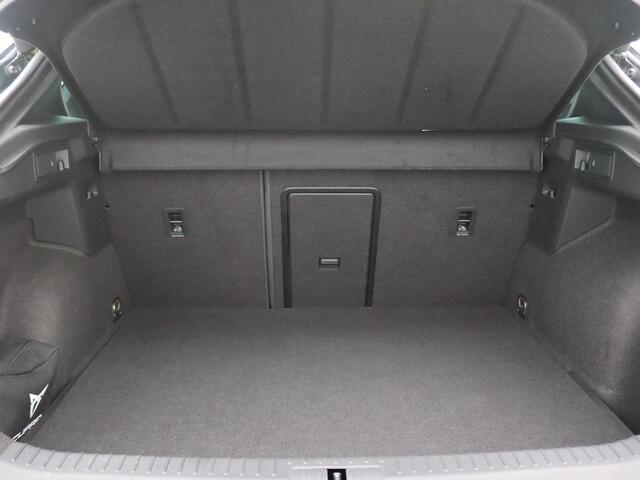 Cupra Formentor 1.4 e-Hybrid VZ Performance 245PK DSG Trekhaak, Pano-Schuifdak, Achteruitrijcamera, Memorystoel, Stuur- en Stoelverwarming, Elektr. Achterklep, Keyless, Side Assist, 19" LM Velgen