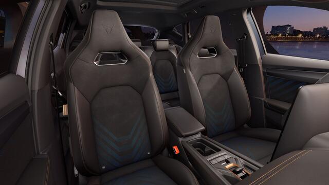 Cupra Formentor 1.5 TSI e-Hybrid 204 6DSG Business | Achteruitrijcamera | Digitaal instrumentenpaneel (Virtual Cockpit) | Draadloze Apple CarPlay(TM), Android Auto(TM)