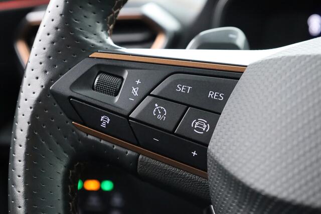 Cupra Formentor 1.4 e-Hybrid Performance | Navi | Trekhaak | 19' LMV | Apple Carplay |