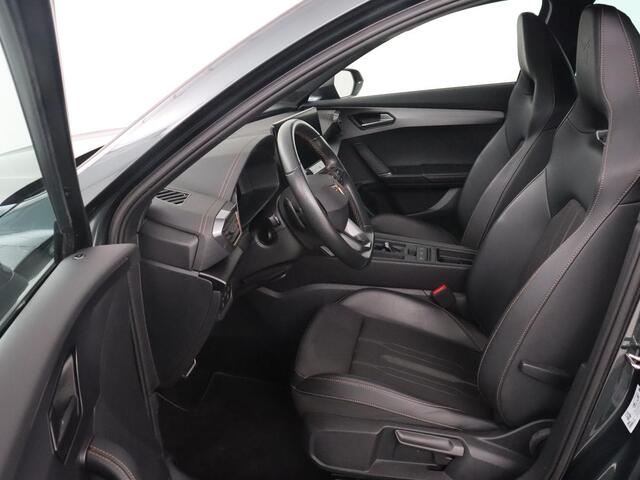 Cupra Formentor 1.4 eHybrid VZ | 245pk | Stoelverwarming | Camera | Adaptive cruise | Sfeerverlichting | Navigatie | Keyless | 19'' | Stuurverwarming | Full LED | PHEV | Plug In