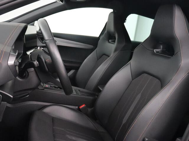 Cupra Formentor 1.4 eHybrid VZ | 245pk | Stoelverwarming | Camera | Adaptive cruise | Sfeerverlichting | Navigatie | Keyless | 19'' | Stuurverwarming | Full LED | PHEV | Plug In