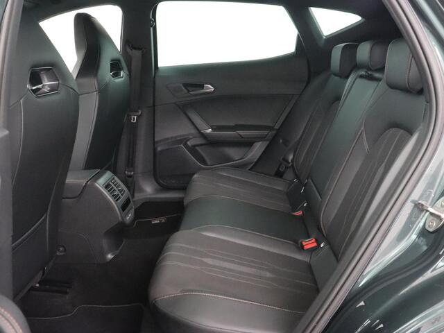 Cupra Formentor 1.4 eHybrid VZ | 245pk | Stoelverwarming | Camera | Adaptive cruise | Sfeerverlichting | Navigatie | Keyless | 19'' | Stuurverwarming | Full LED | PHEV | Plug In