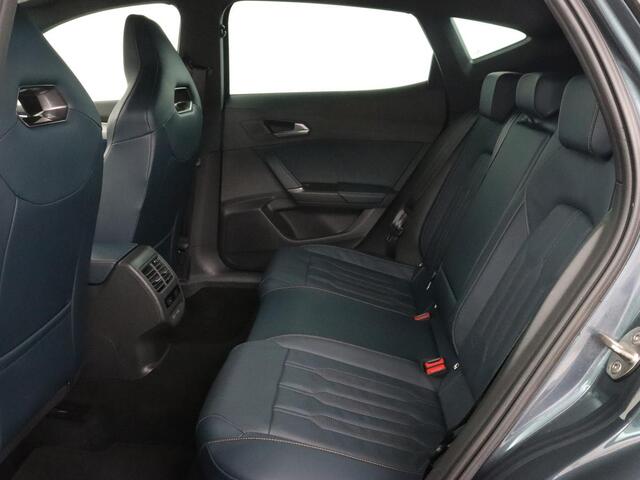 Cupra Formentor 1.4 eHybrid VZ | 245pk | Trekhaak | Leder | Stoelverwarming | Camera | Carplay | Adaptive cruise | Memory | Keyless | 19'' | Full LED | Sportstoelen | PHEV | Plug In