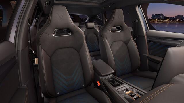 Cupra Formentor 1.5 TSI e-Hybrid 204 6DSG Business | Achteruitrijcamera | Digitaal instrumentenpaneel (Virtual Cockpit) | Draadloze Apple CarPlay(TM), Android Auto(TM)