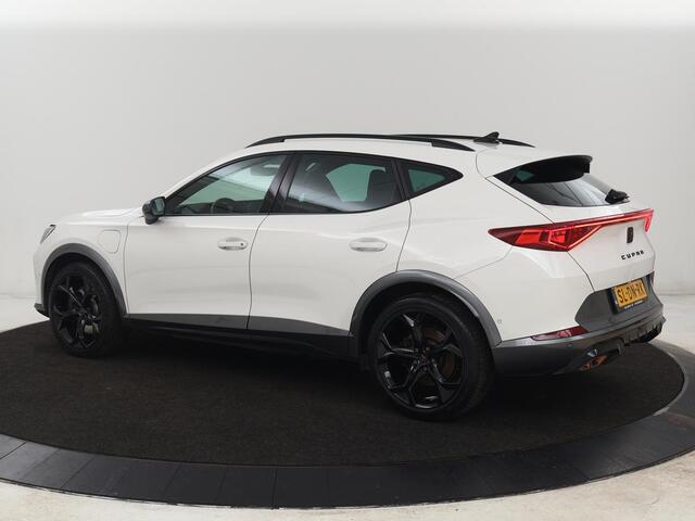 Cupra Formentor 1.4 eHybrid VZ | 245pk | Stoelverwarming | Adaptive cruise | Memory | Camera | Navigatie | Sfeerverlichting | Keyless | Full LED | Sportstoelen | PHEV | Plug In