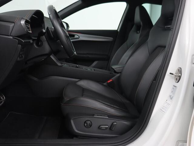 Cupra Formentor 1.4 eHybrid VZ | 245pk | Stoelverwarming | Adaptive cruise | Memory | Camera | Navigatie | Sfeerverlichting | Keyless | Full LED | Sportstoelen | PHEV | Plug In