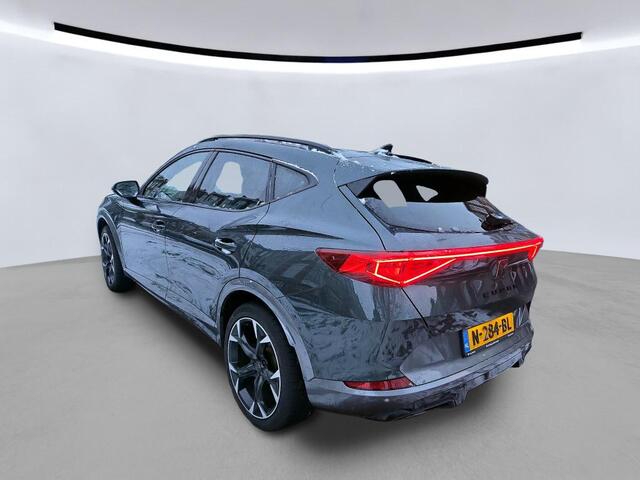Cupra Formentor 1.4 e-Hybrid Performance / AUTOMAAT/ PANO/ CAMERA/ PARK. SENSOREN/ LED/ 19" LMV