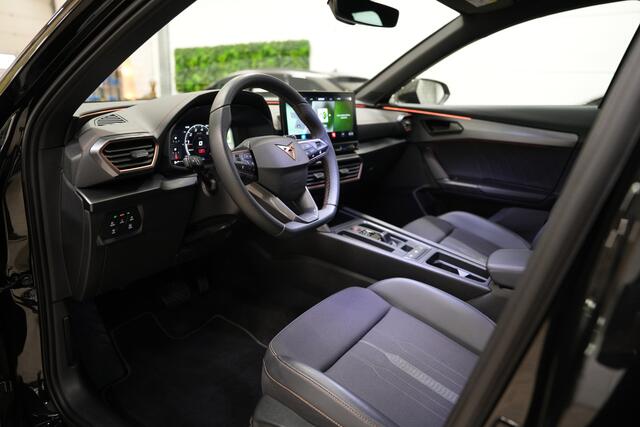 Cupra Formentor 1.5 TSI * Kuipstoelen - Camera - Keyless - Sfeer - Blind Spot - App - ACC *