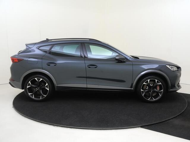 Cupra Formentor 1.4 e-Hybrid Performance | Adaptieve demping | Parkeerassistent | Keyless | Adaptieve cruise control | Dodehoek detectie | Navigatie | Stoel- en stuurwielverwarming |