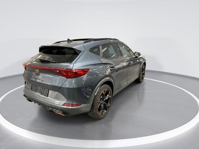 Cupra Formentor 1.4 e-Hybrid VZ Copper Edition · Camera · Panoramadak · Dodehoek Detectie · Keyless · Elek. Achterklep · 19'' Inch · Apple/Android Car Play · Garantie t/m 30-10-2027 of 80.000km