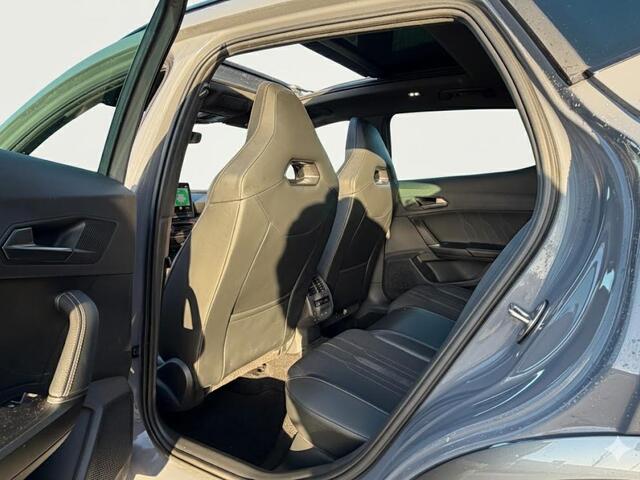 Cupra Formentor 1.4 e-Hybrid VZ Performance 245pk | Panoramadak | Elektrisch verstelbare bestuurdersstoel | Stoel en stuur verwarming | Parkeercamera