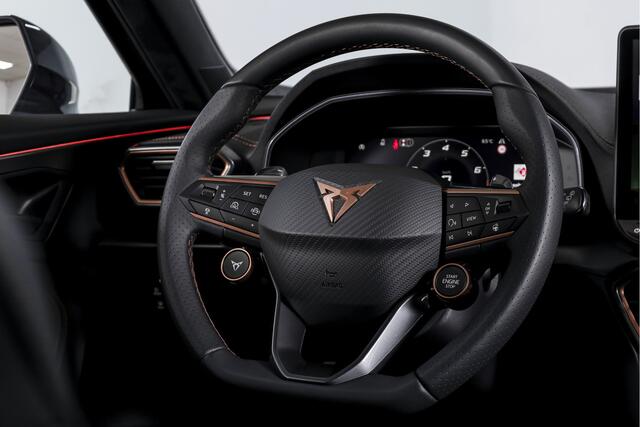 Cupra Formentor 1.5 TSI e-Hybrid 272 PK VZ Performance - Automaat | Dig. Cockpit | Adapt. Cruise | Stoel-+Stuurverw. | PDC | Camera | NAV + App. Connect | ECC | Sennheiser | Elek. Klep | LM 19" | 5475