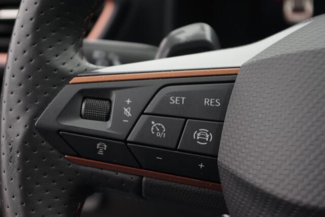 Cupra Formentor 1.4 e-Hybrid 204 PK Adrenaline PHEV, LED, Kuipstoelen, Memory, Adap. Cruise Control, Camera