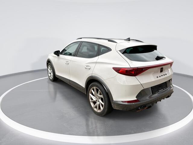 Cupra Formentor 1.4 TSI 204pk DSG e-Hybrid Essential Limited · Panoramadak · Camera · Apple/Android Car Play · Stuurwielverwarming · Keyless · Sfeerverlichting ·