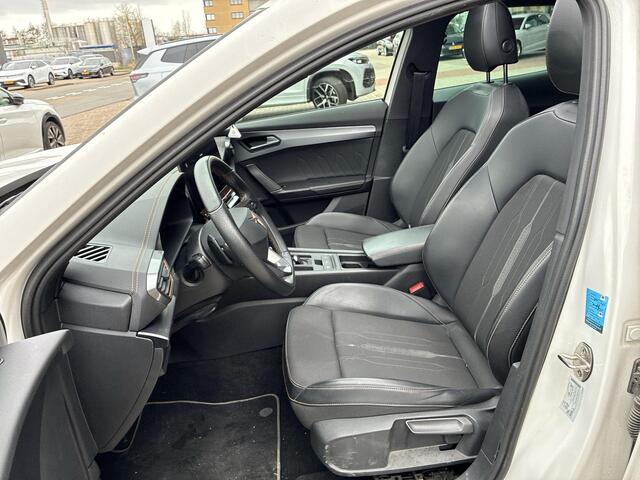 Cupra Formentor 1.4 TSI 204pk DSG e-Hybrid Essential Limited · Panoramadak · Camera · Apple/Android Car Play · Stuurwielverwarming · Keyless · Sfeerverlichting ·