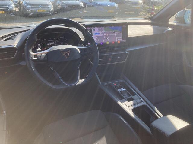 Cupra Formentor 1.4 e-Hybrid/204PK DSG Performance · Panoramadak · Trekhaak · Camera + Parkeersensoren · Dodehoeksensor · Apple/Android Car Play ·