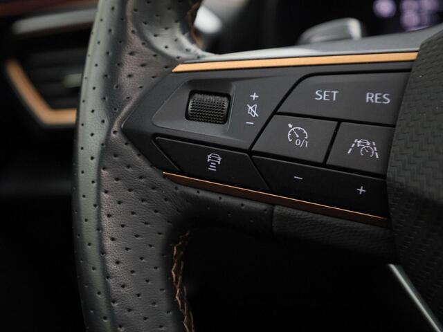 Cupra Formentor 1.4e-Hybrid 180kW/245PK VZ Performance DSG · Panoramadak · Camera + Parkeersensoren · Apple/Android Car Play ·