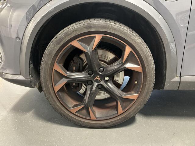 Cupra Formentor 1.4 TSI e-Hybrid 245pk VZ Performance Limited · Panoramadak · Trekhaak · Camera · Keyless · Stuur- & Stoelverwarming · Elek. Bestuurdersstoel + Geheugen · ACC · Garantie t/m 28-11-2027 of 80.000km