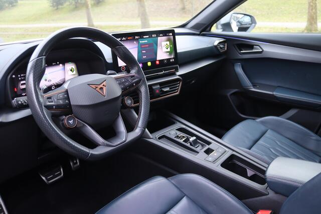 Cupra Formentor 1.4 e-Hybrid 245PK VZ Performance Pano/Leder/Matrix LED/Elek. kuipstoelen+mem/360/Keyless/DCC/19"/Trekhaak wegkl.