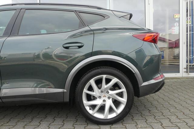 Cupra Formentor 1.4 TSI e-Hybrid Essential WINTER PACK, ADAPT. CRUISE, CLIMA, NAVI, CAMERA, PDC, APPLE CARPLAY/ANDROID AUTO, KEYLESS, 32.273KM