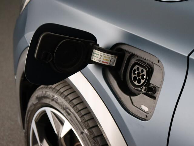 Cupra Formentor 1.4 e-Hybrid VZ Performance (Carbon Kuipstoel / Camera / Stoel-Stuurverw. / Navi / Carplay)