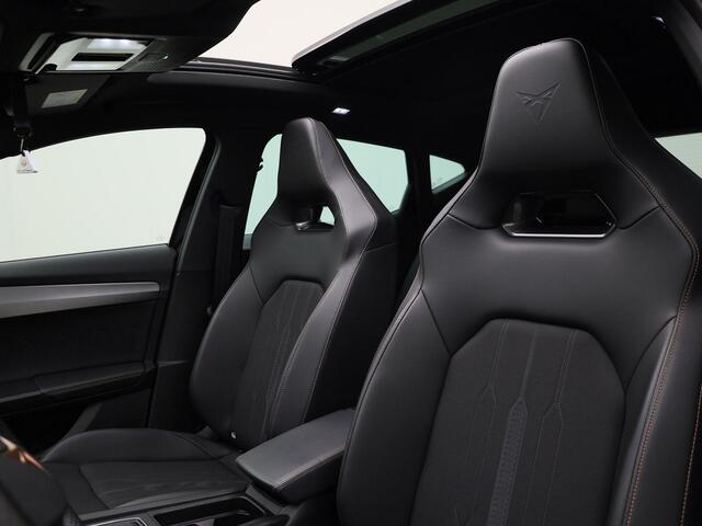 Cupra Formentor 1.4e-Hybrid 180kW/245PK VZ DSG · Panoramadak · Navigatie · Apple/Android Car Play · 360°Camera + Parkeersensoren