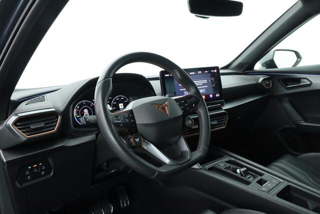 Cupra Formentor 1.4 e-Hybrid 245PK VZ Copper Edition | Kuipstoelen | Cupra-Stuur | Elek. Trekhaak | Dig. Cockpit | Stuur-Stoelverw. | Camera+ PDC | Elek. Klep | Sfeerverl. | Nav+CarPlay V