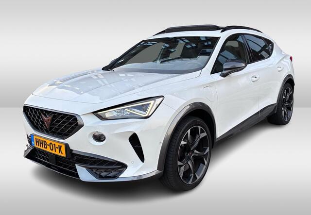 Cupra Formentor 1.4 e-Hybrid VZ Performance / Trekhaak / Panoramadak / Camera / Sfeerverlichting / 19'' / Virtual Cockpit / LED / Keyless / DAB / Stoelverwarming / DAB / ACC
