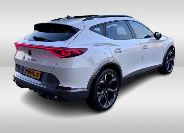 Cupra Formentor 1.4 e-Hybrid VZ Performance / Trekhaak / Panoramadak / Camera / Sfeerverlichting / 19'' / Virtual Cockpit / LED / Keyless / DAB / Stoelverwarming / DAB / ACC